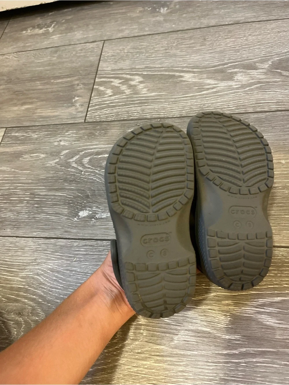 Toddler Boy’s Gray Crocs with MLB Size 8